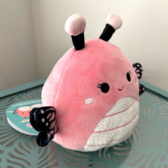 Rutabaga and Andreina 5” Caterpillar/Butterfly Flipamallows Squishmallow - BNWT - Picture 7 of 9